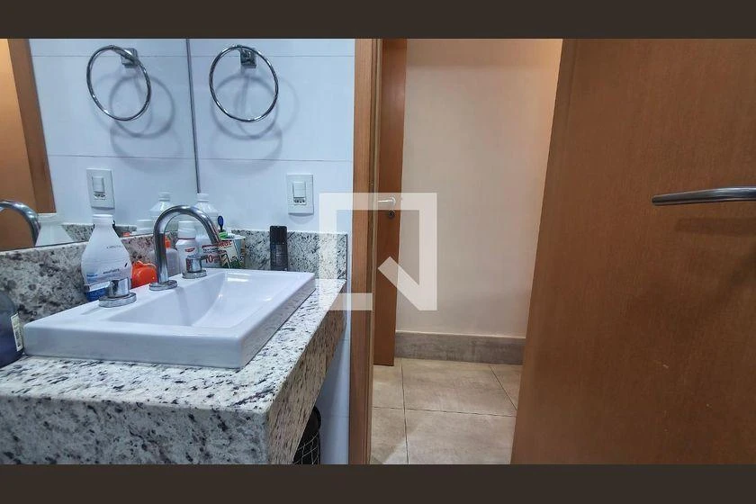 Furnished apartment, 160 m², with a glass-enclosed balcony — photo 39