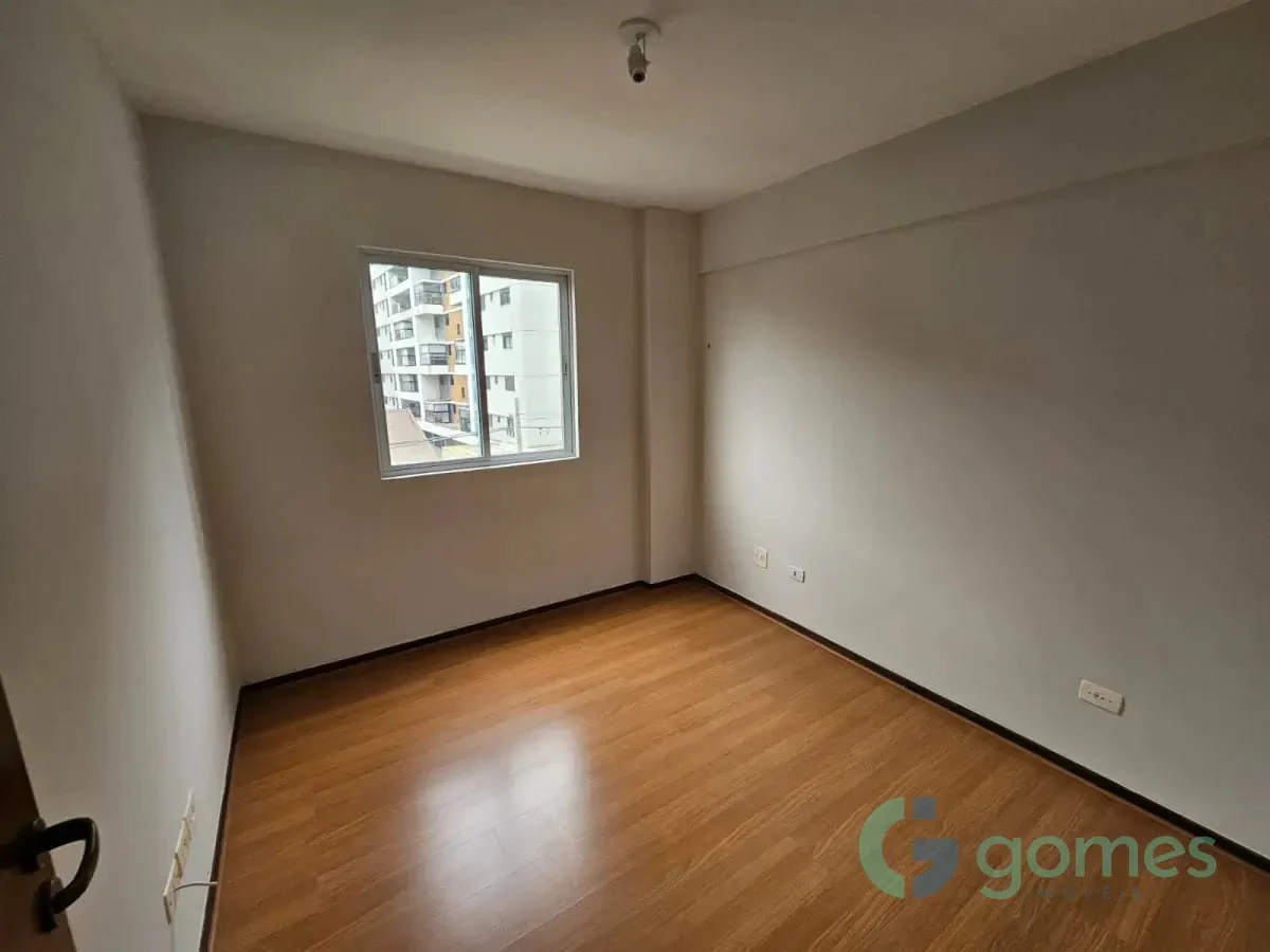 Departamento de 3 dormitorios con bañera en Curitiba — photo 23