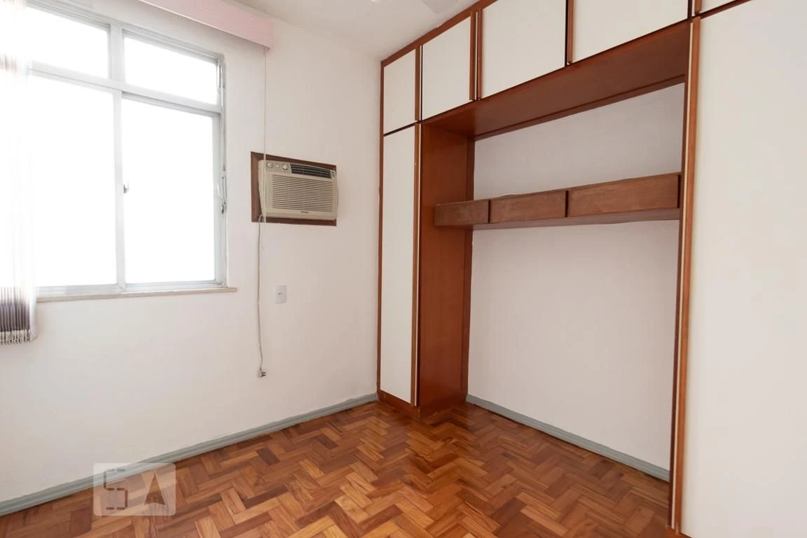 1 quarto e piso de madeira ou laminado: apartamento de 60 m² — photo 5