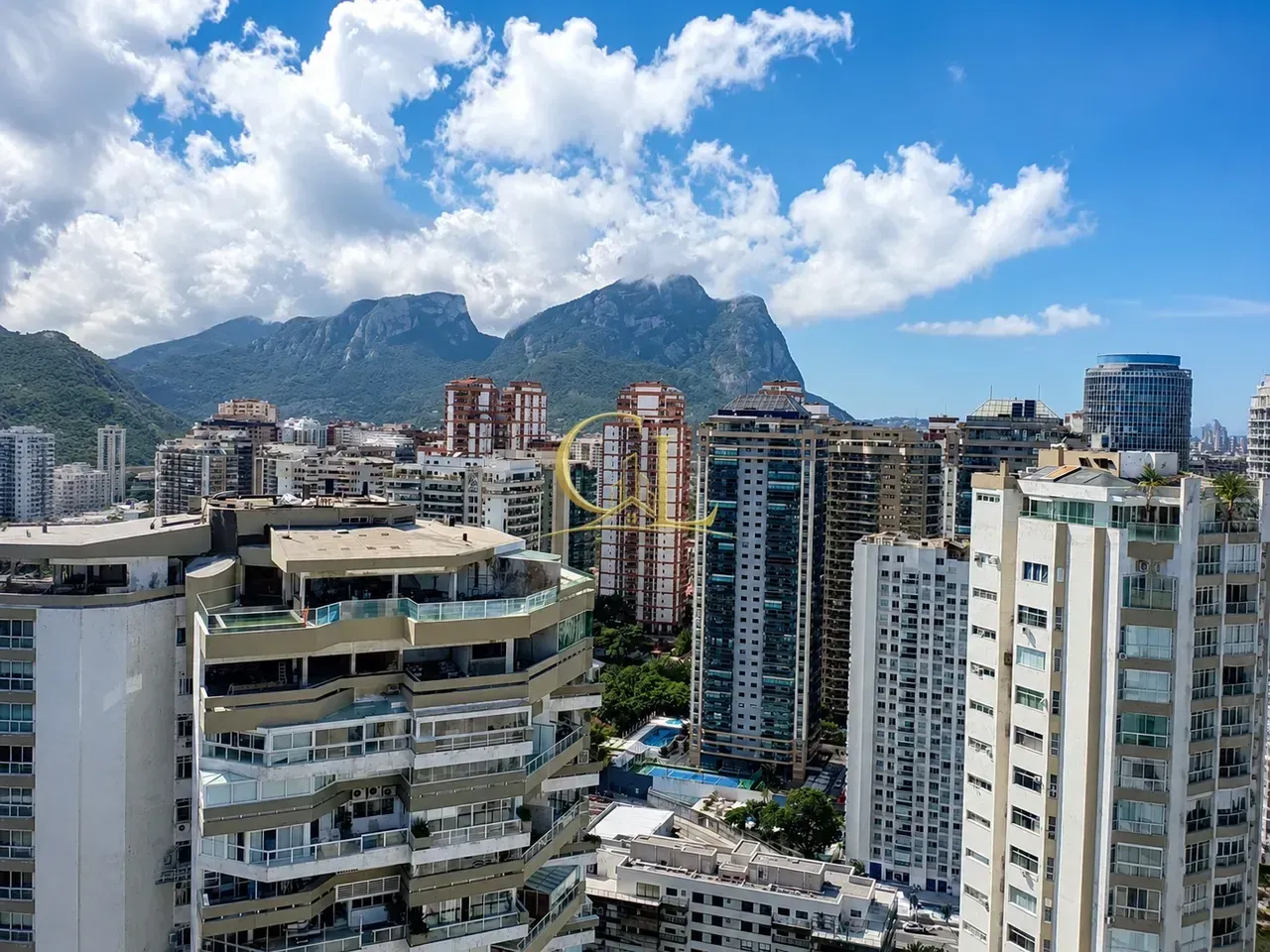 Apartamento mobiliado com 4 quartos e 4 banheiros — photo 18