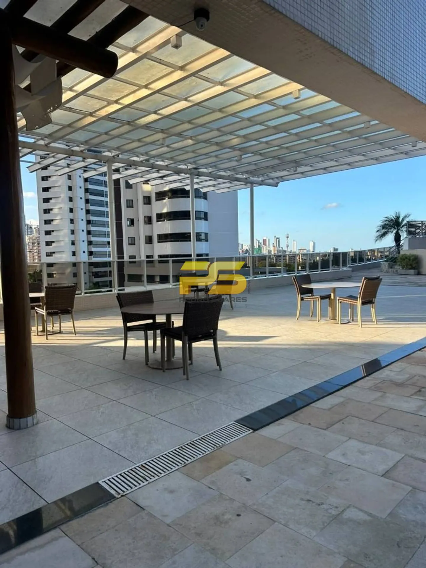 3-bedroom apartment with a water view — photo 12