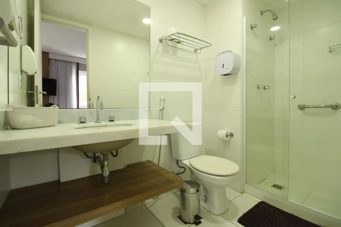 1-bedroom apartment with a glassed-in balcony — photo 7