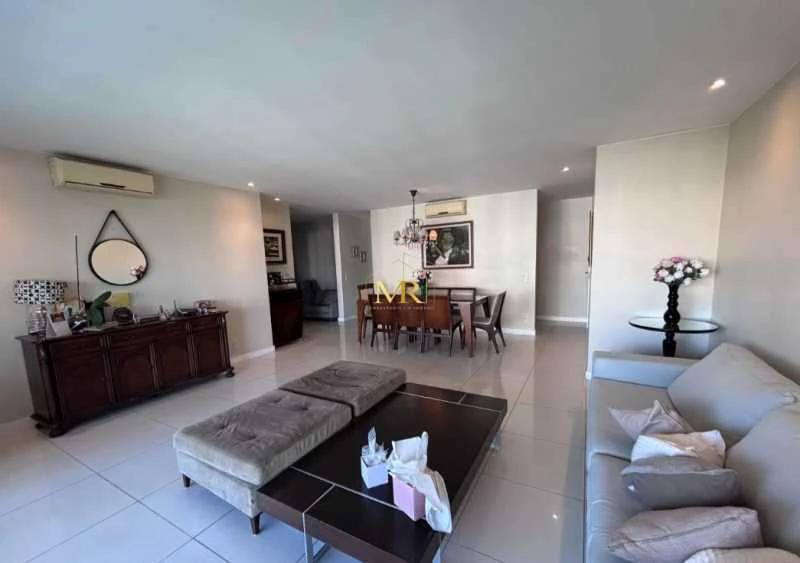 Furnished apartment with 4 en-suite bedrooms and 5 baths — photo 11