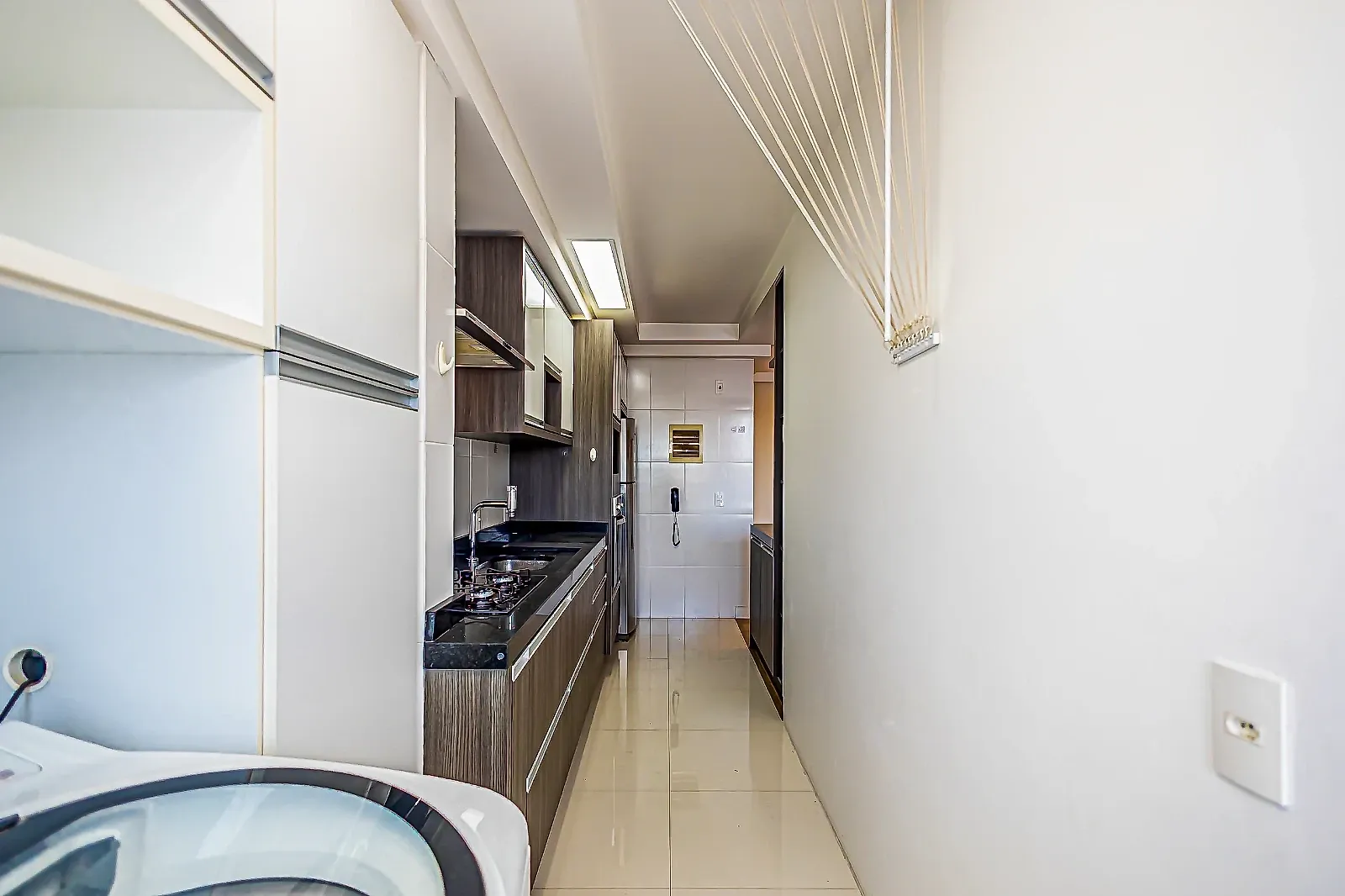 2-bedroom 63 m² apartment with a glass balcony — photo 13