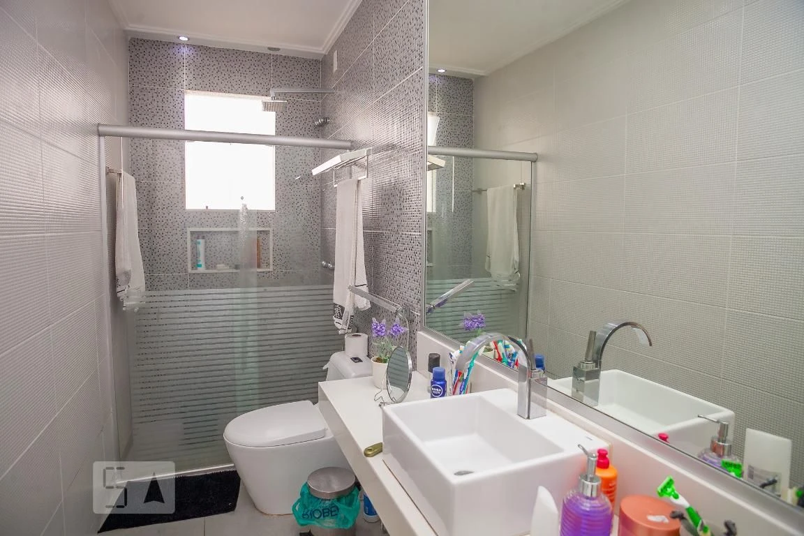Власний басейн та 4 спальні: будинок 330 м² — photo 46