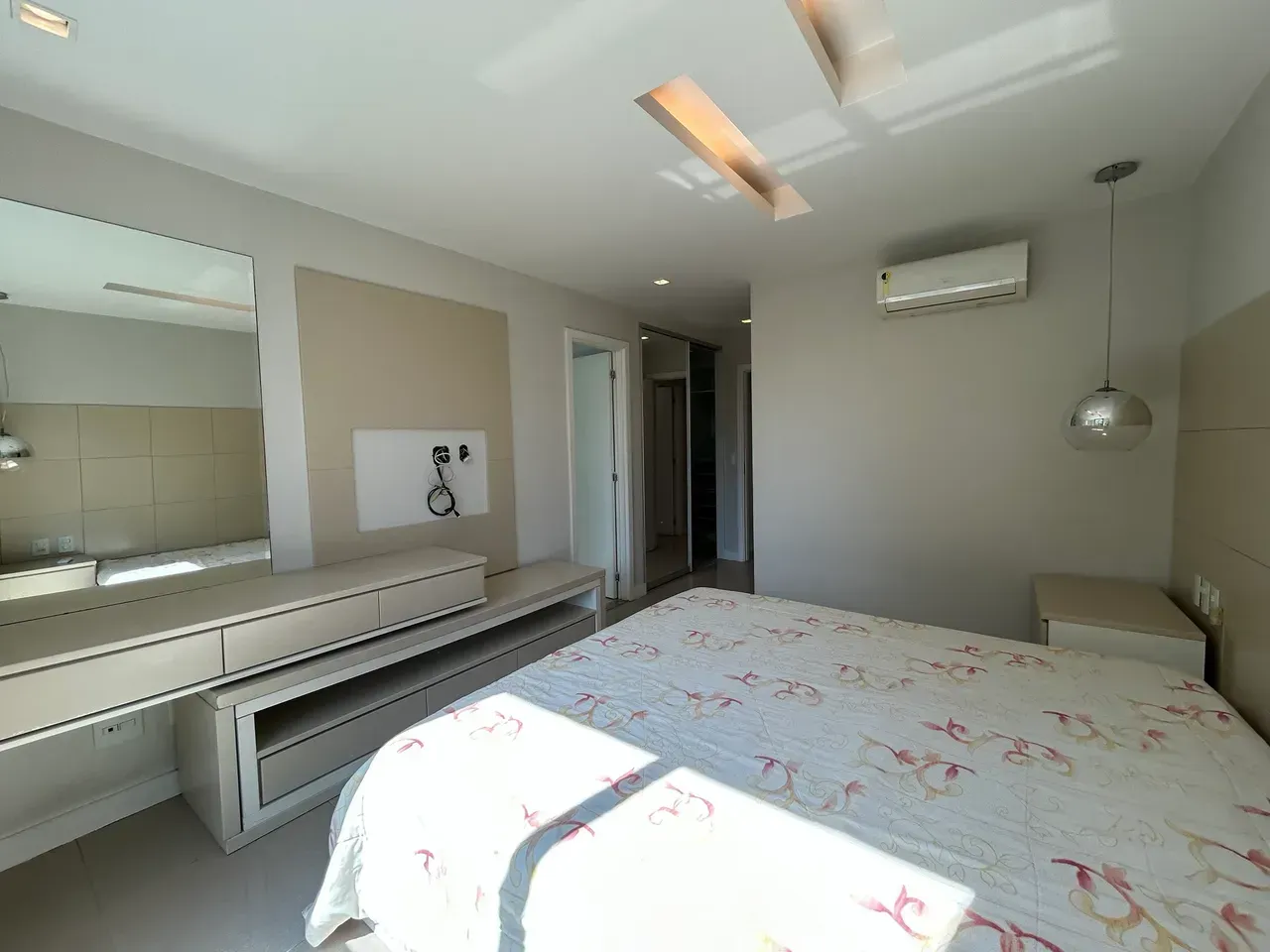 Apartamento de 233 m² com 4 quartos e cozinha americana — photo 11