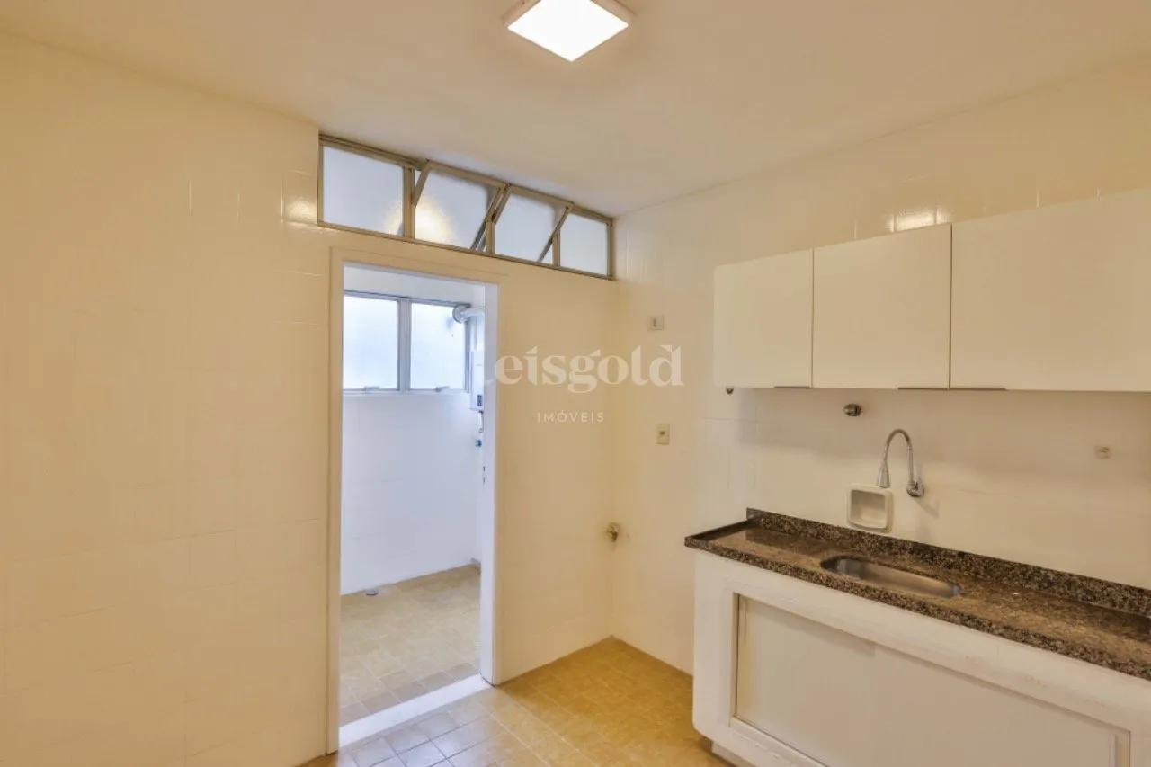 Apartment, 73 m², with wood or laminate floors — photo 2