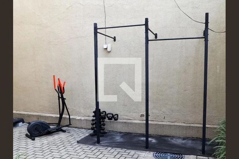 2-bedroom apartment in a building with a gym — photo 26