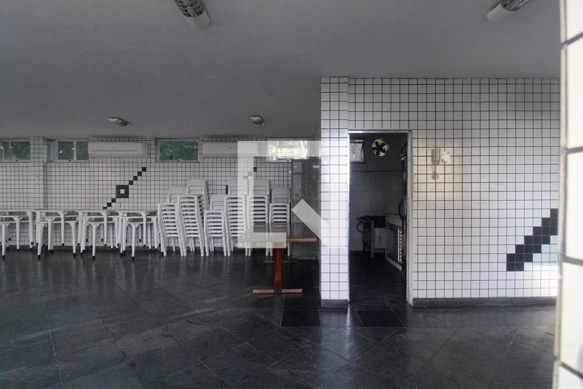 Furnished 2-bedroom apartment with 2 bathrooms — photo 33