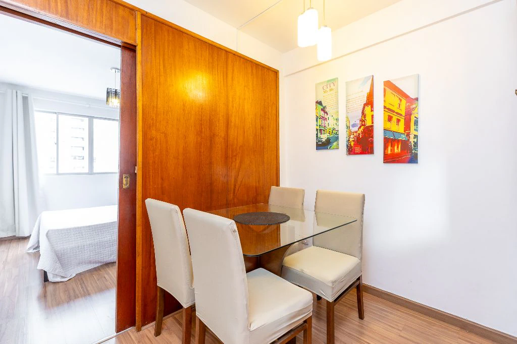 Furnished 2-bedroom apartment with an open-plan kitchen — photo 4