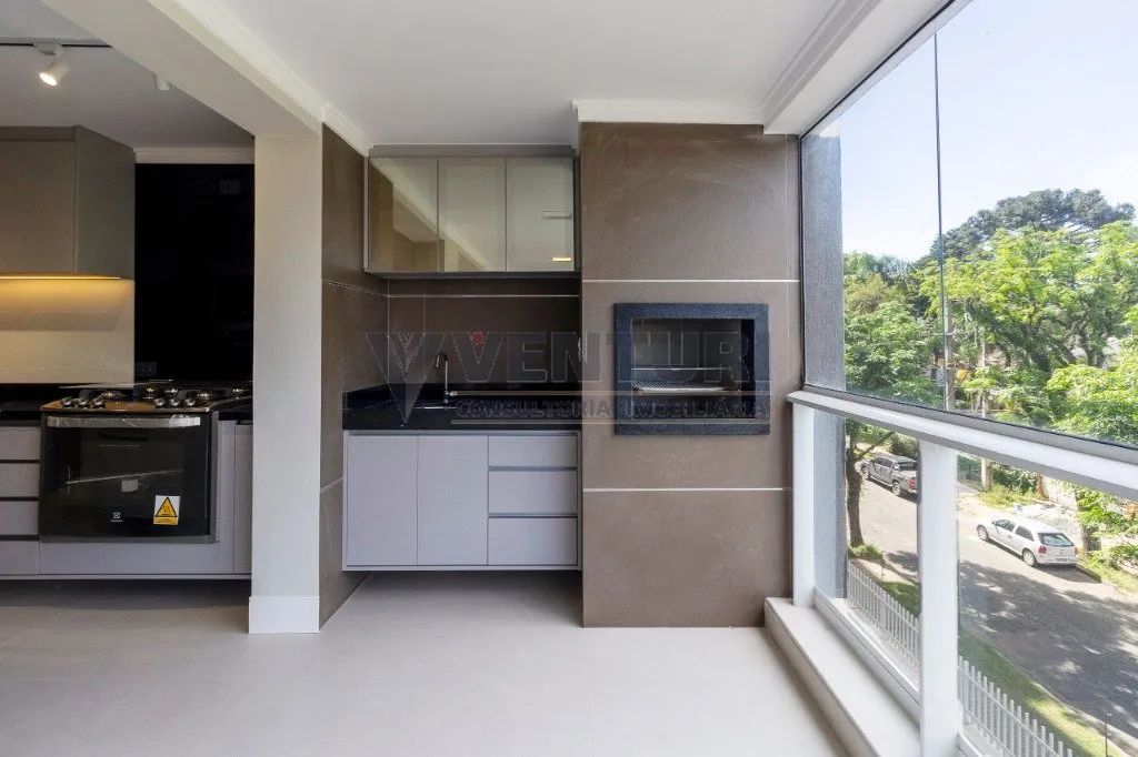 Apartment with 4 bedrooms, 3 parking spots and open kitchen — photo 52