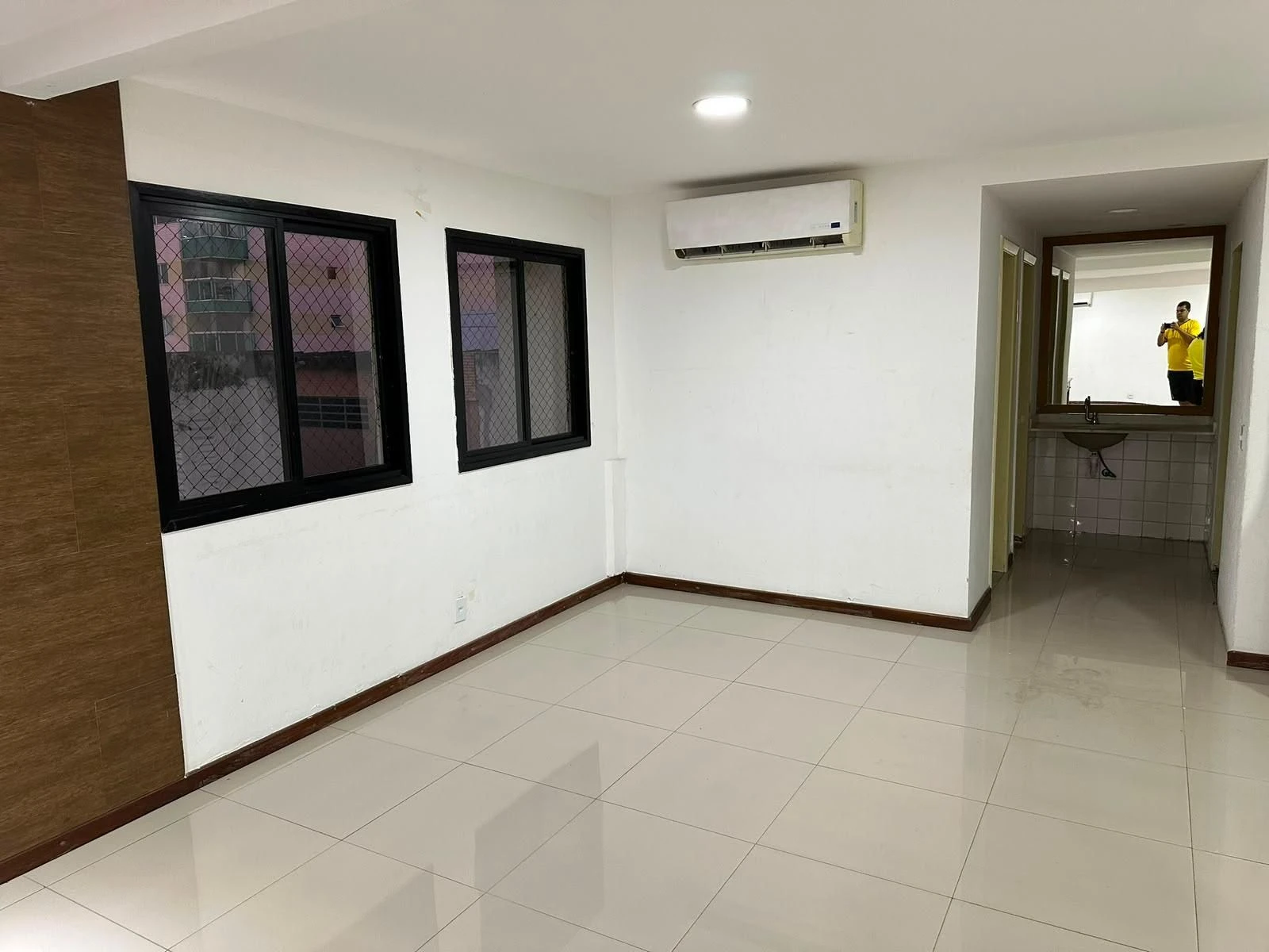 3-bedroom apartment in a building with a gym — photo 22