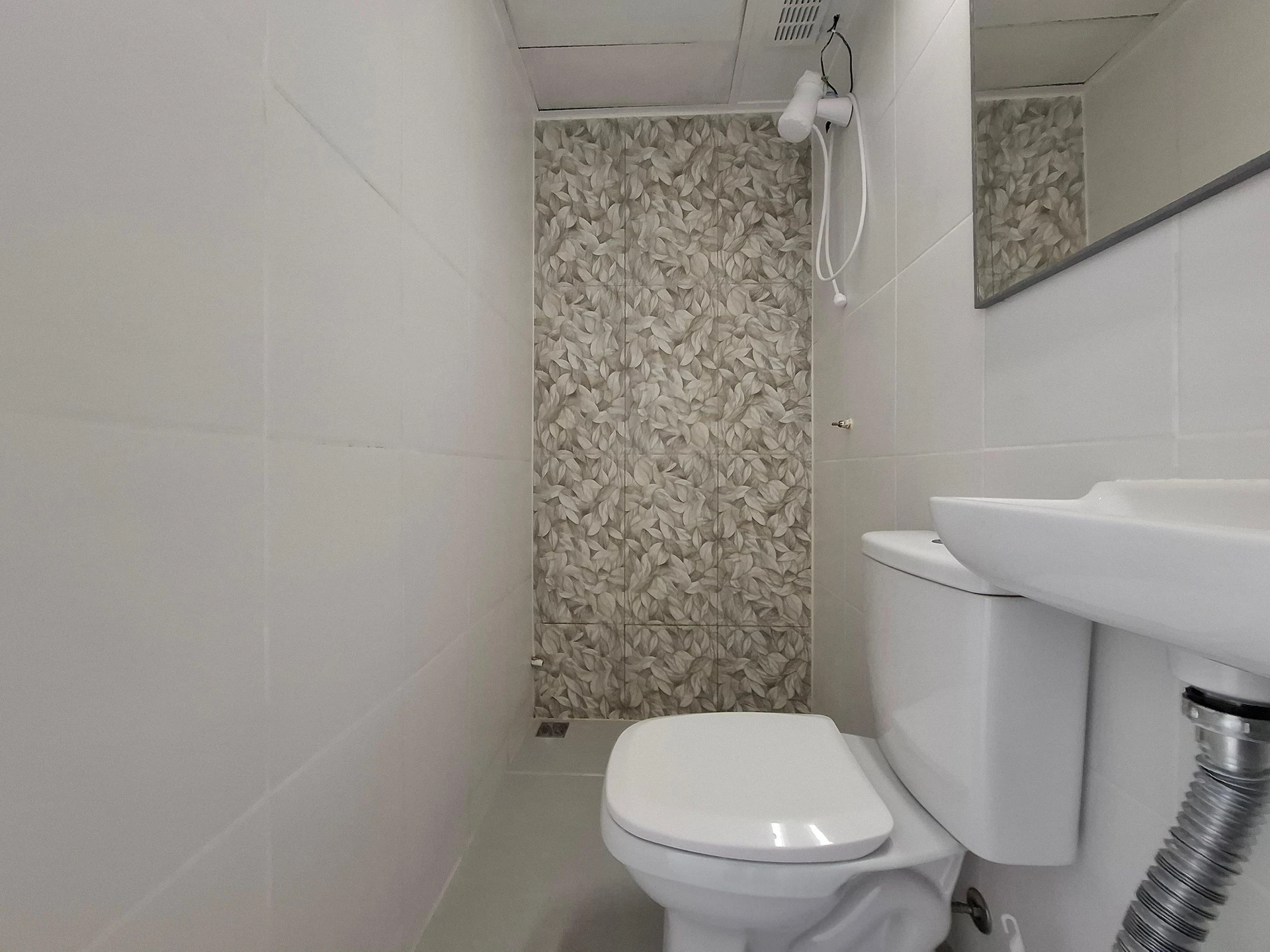 Furnished studio, 32 m², with a water view — photo 18