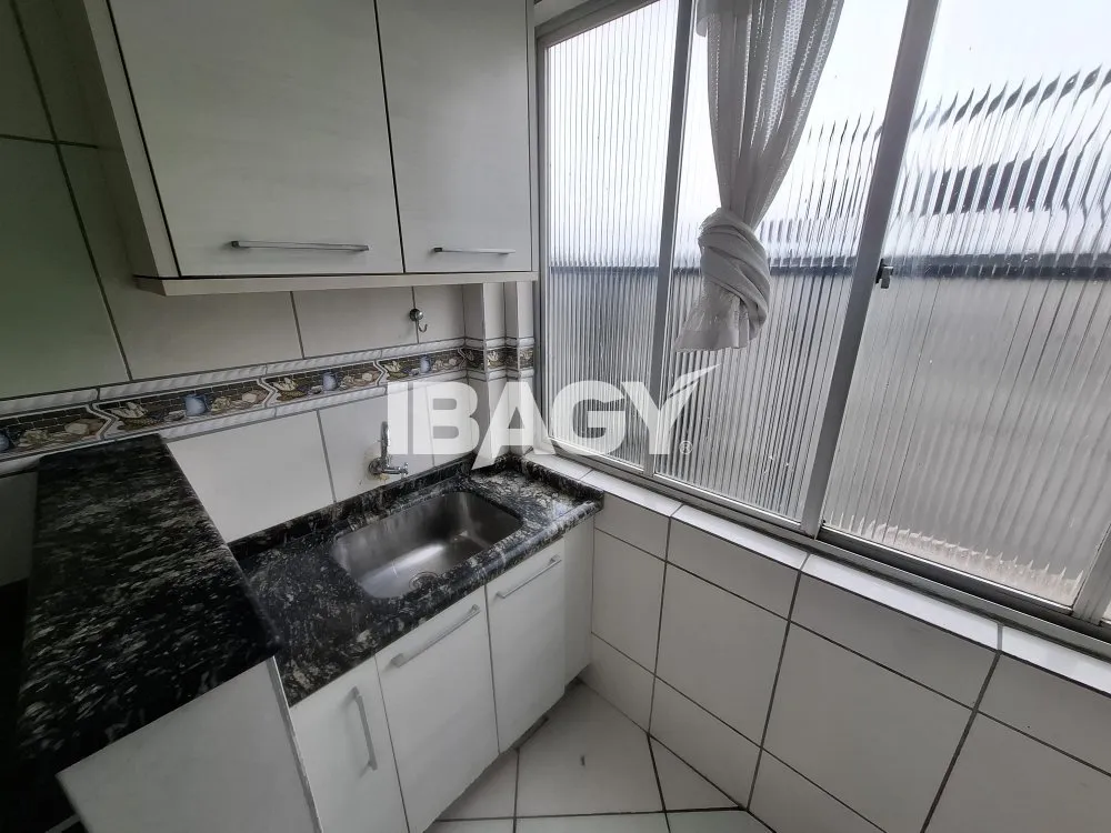 Apartamento com 2 dormitórios, 1 banheiro e 72 m² — photo 9