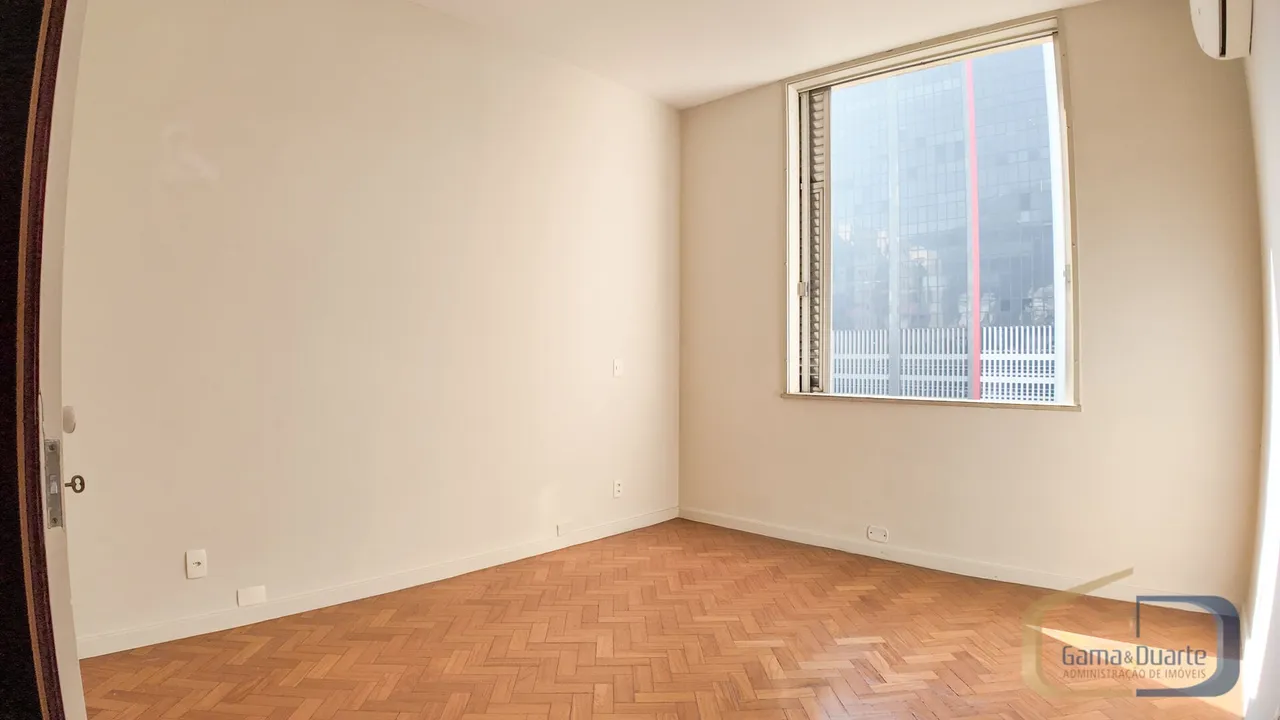 3-bedroom apartment with 2 bathrooms and 1 parking space — photo 3