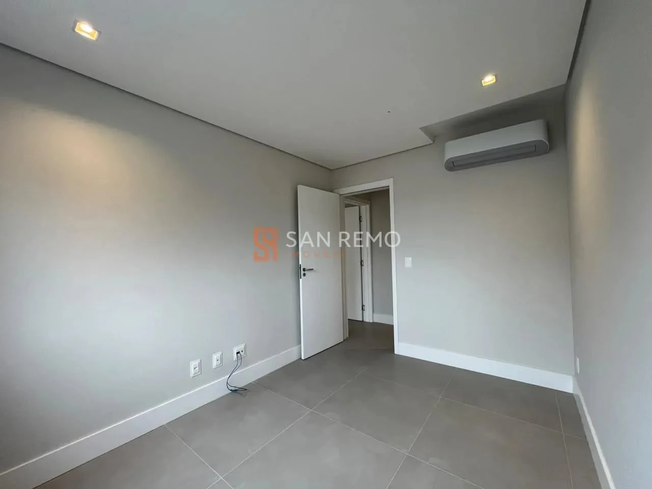 Apartamento de 2 quartos com cozinha aberta e 73 m² — photo 13