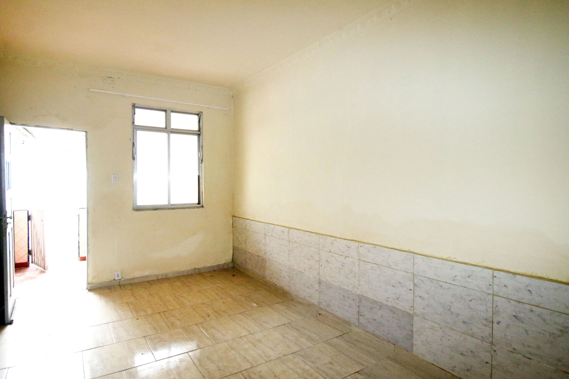 One-bedroom house with a garden — photo 14