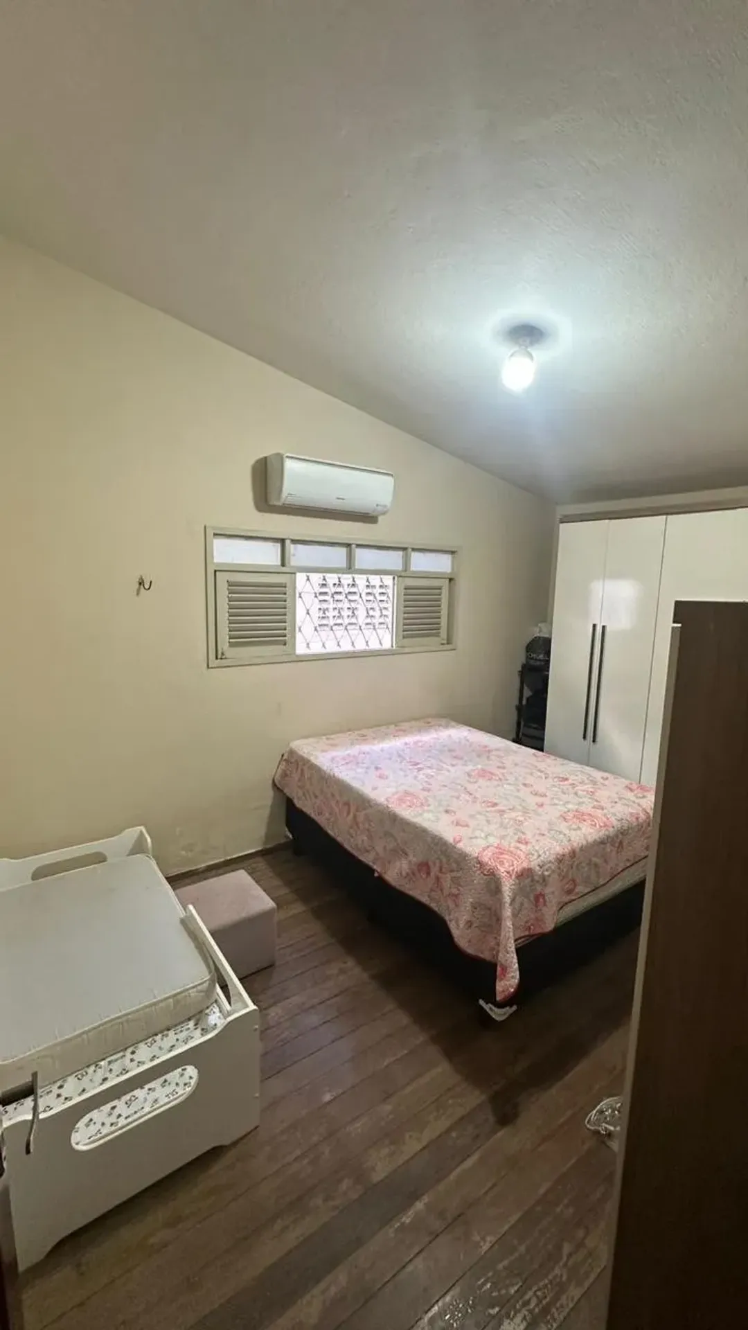 4-bedroom house with 300 m² and 4 parking spaces — photo 9