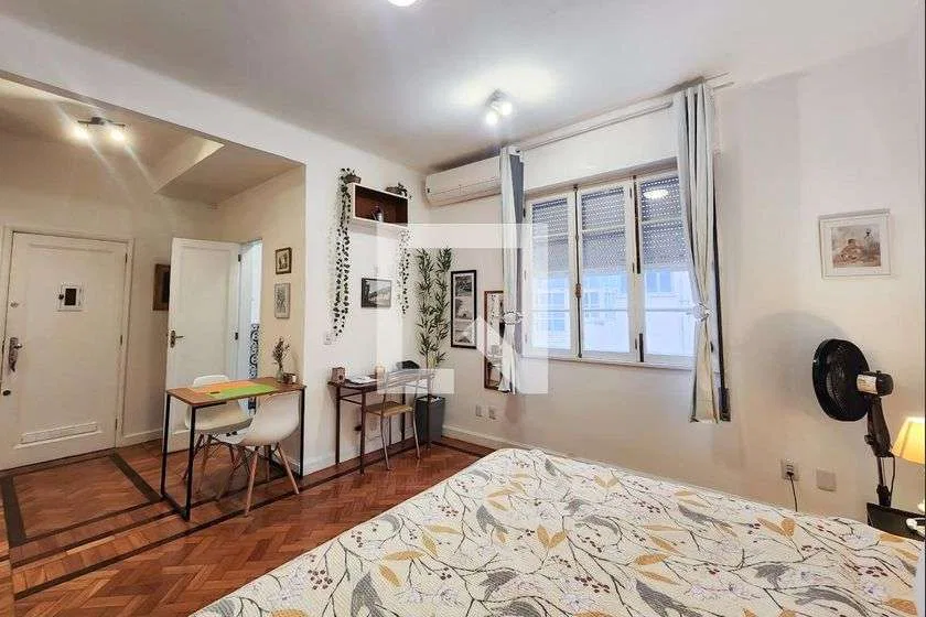Furnished studio, 38 m², with a home office — photo 12
