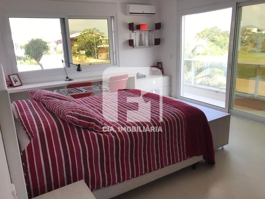 Furnished 9-suite house with open-plan kitchen — photo 39