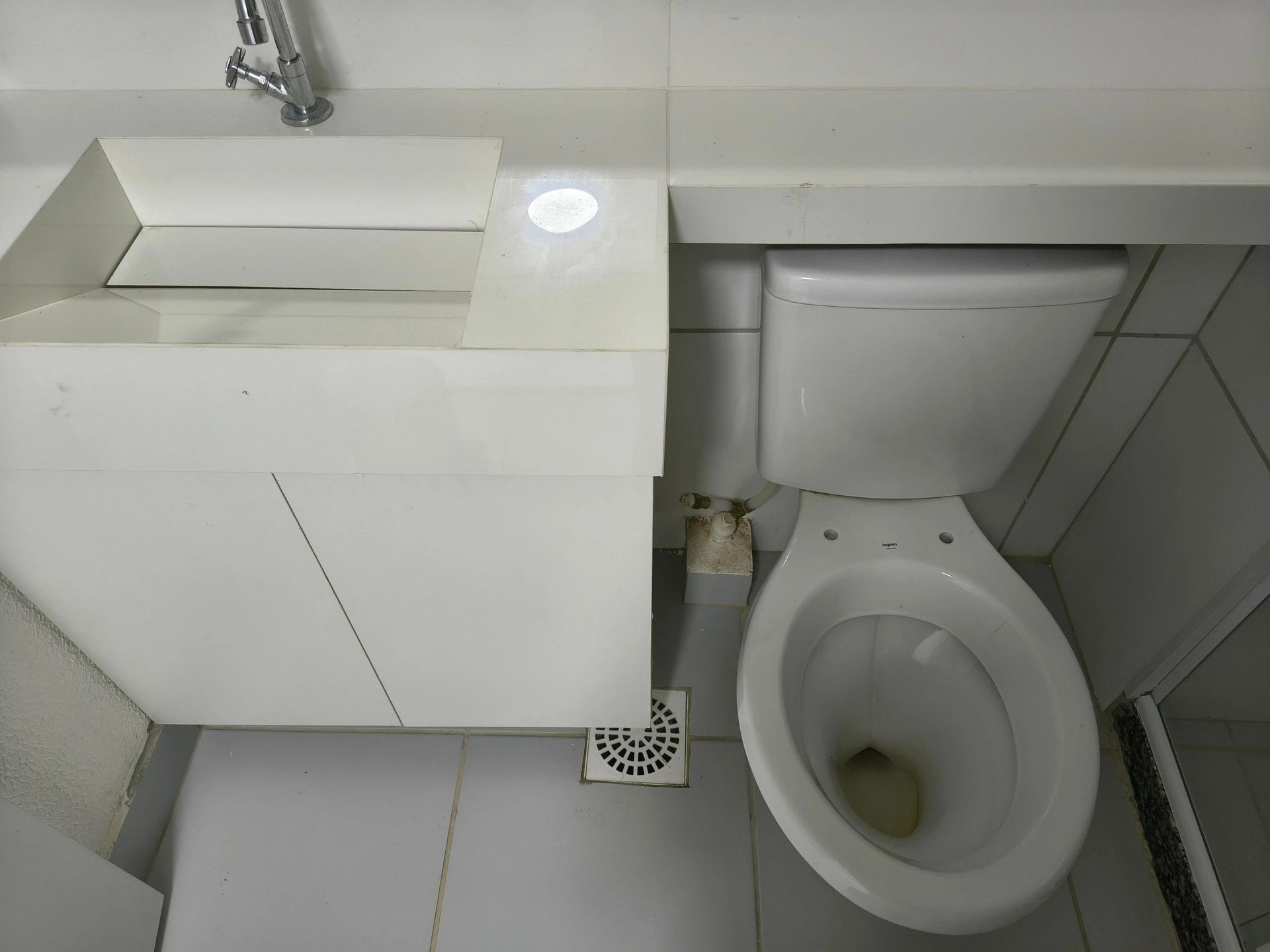 Apartamento mobiliado com 2 quartos, 1 banheiro e varanda — photo 36