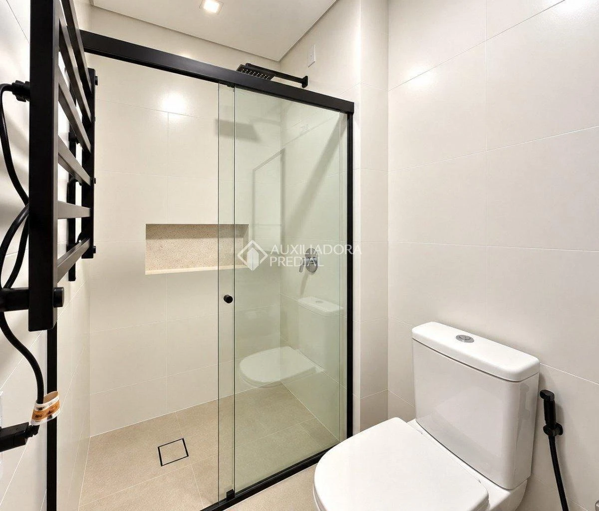 One-bedroom apartment with a home office in Florianópolis — photo 14