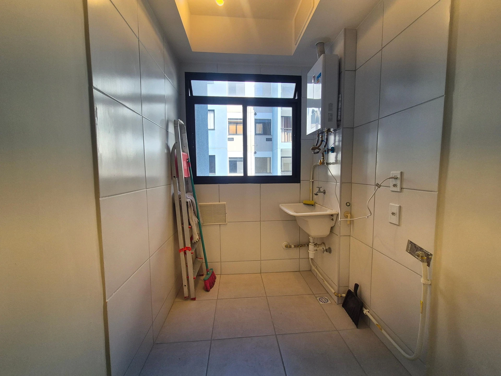 Apartamento com 3 quartos, 2 banheiros e varanda — photo 24