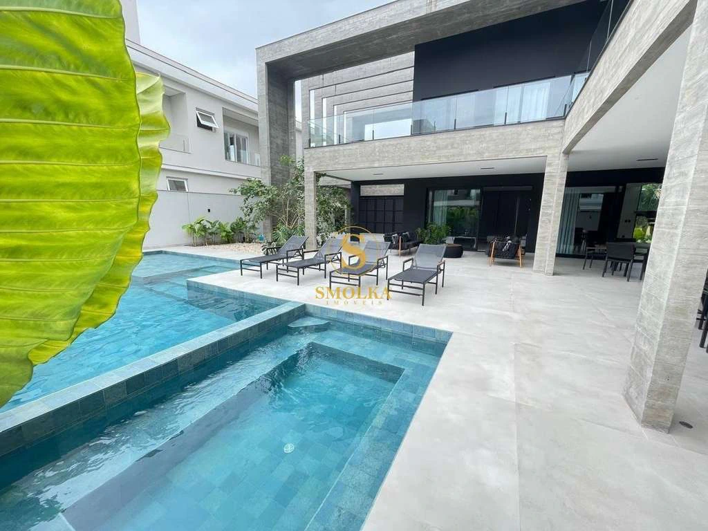 Casa amueblada con 5 suites y 645 m² — photo 3