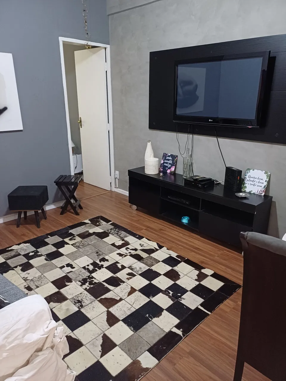 Furnished 1-bedroom apartment with 1 bathroom — photo 9