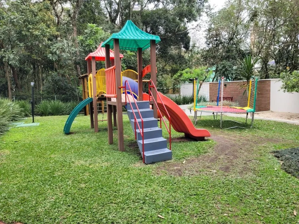 3-bedroom apartment with a park view — photo 52