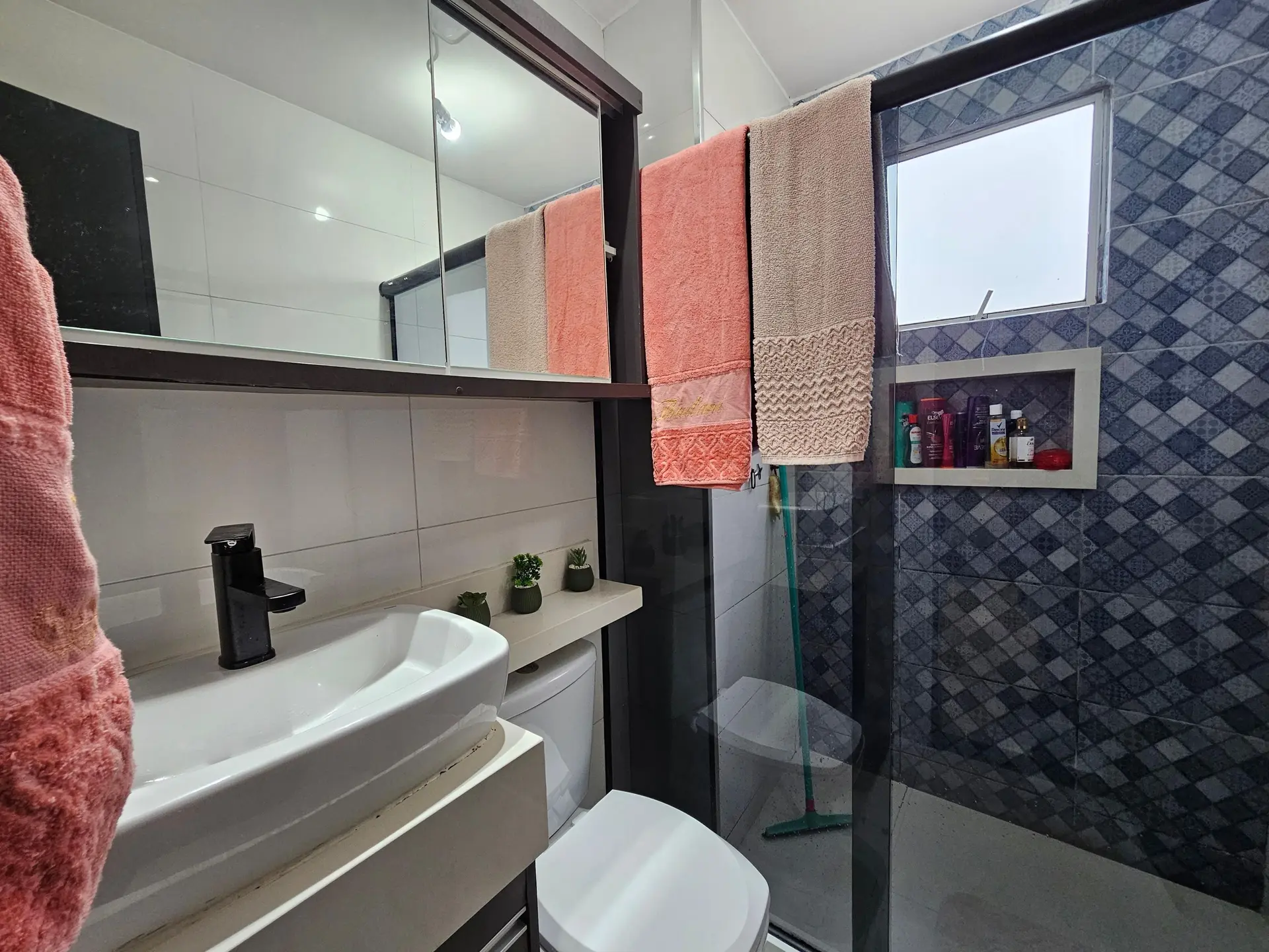 2-bedroom apartment in a building with a pool — photo 20
