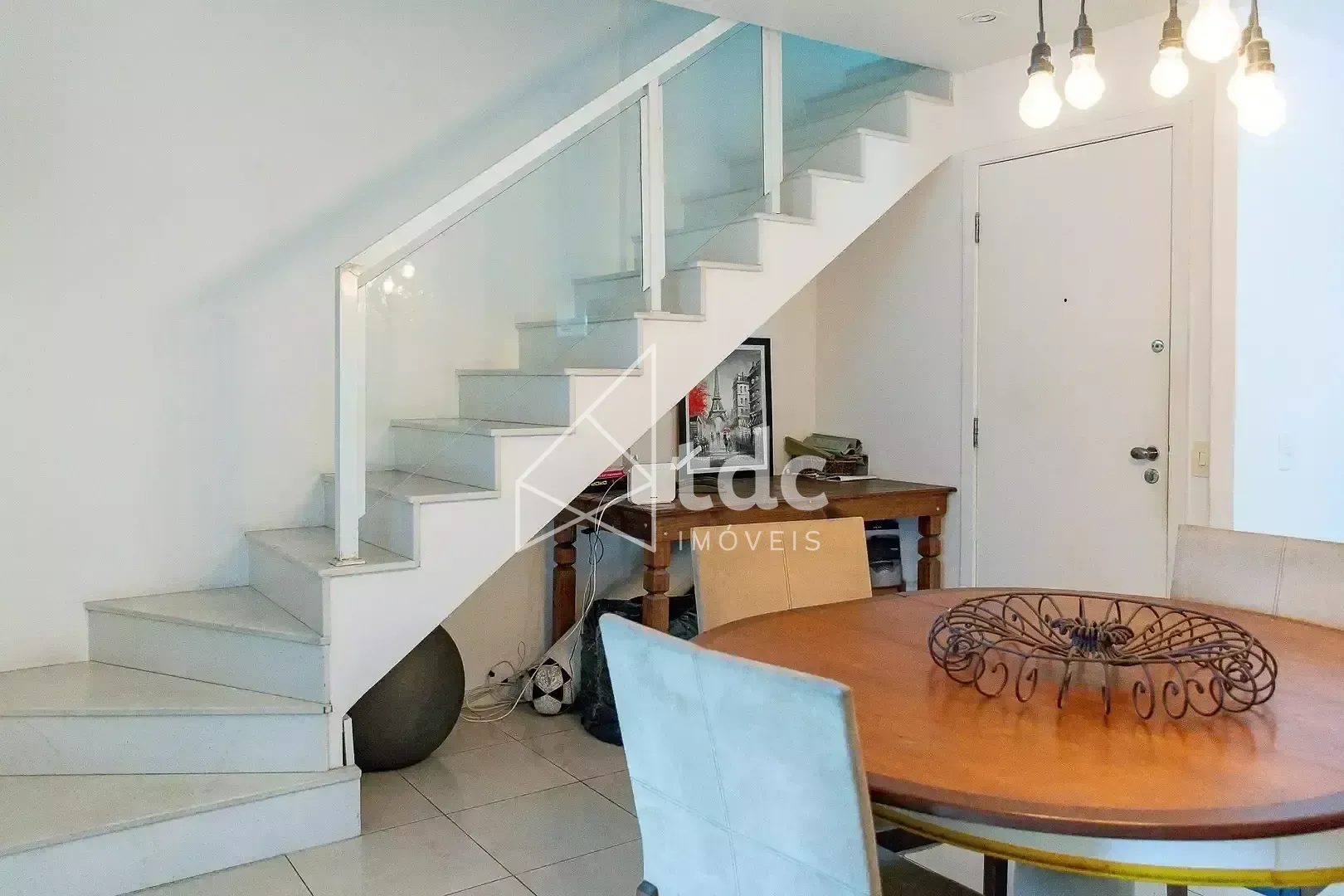 3-bedroom apartment with a mountain view — photo 21