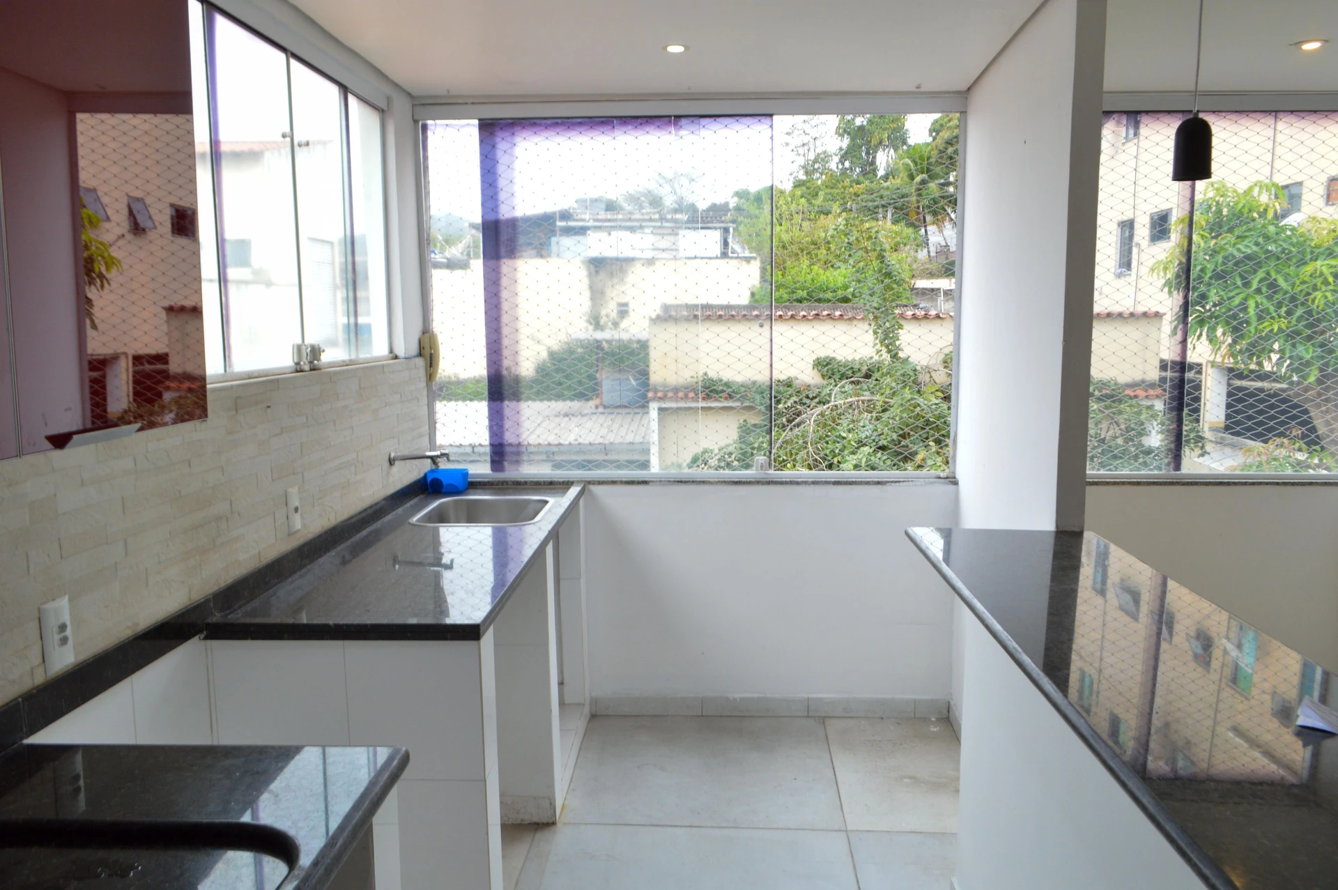 House, 60 m², with a glass-enclosed balcony — photo 8