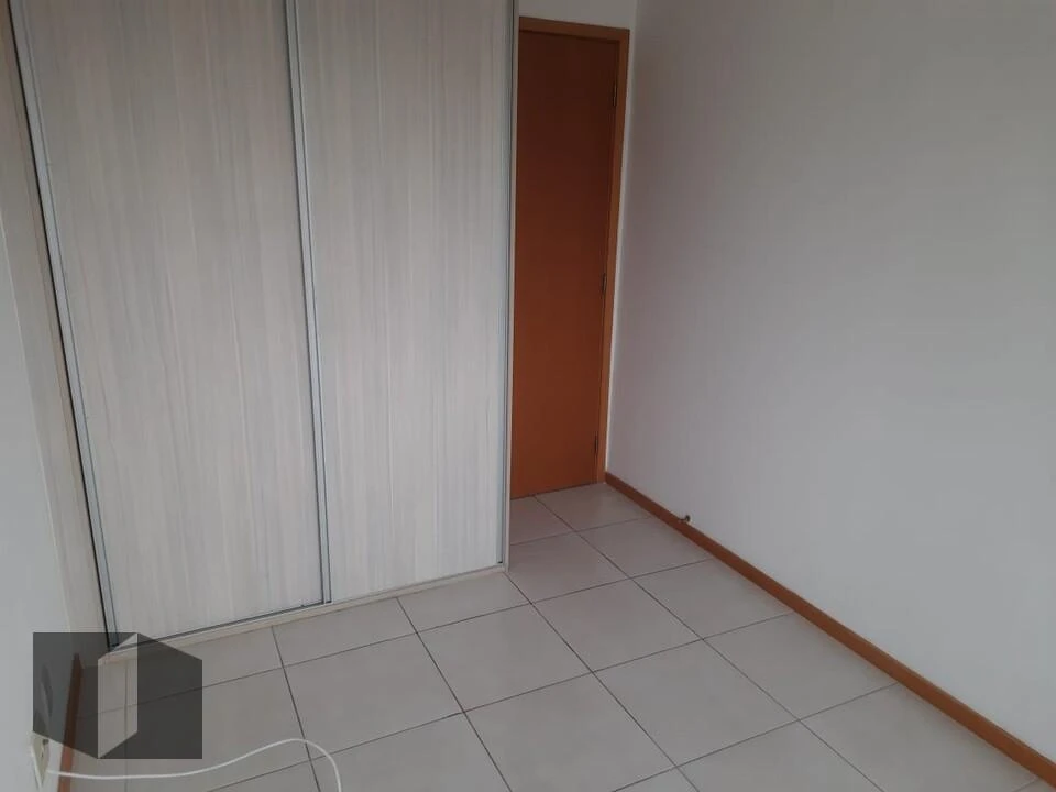 3-bedroom apartment with balcony and city views — photo 27