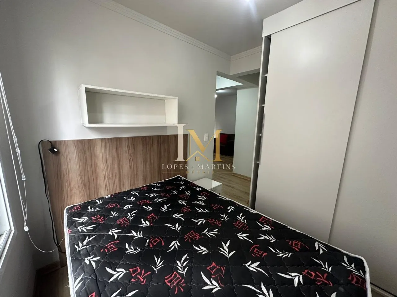 Деревянный пол или ламинат и 1 спальня: квартира 46 м² — photo 8