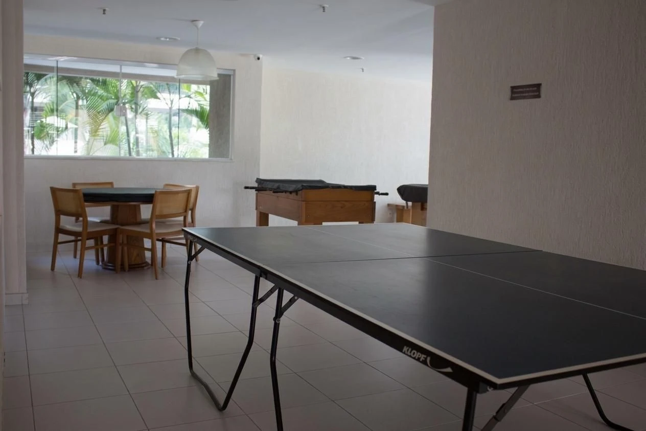 2-bedroom apartment with a glass-enclosed balcony — photo 23
