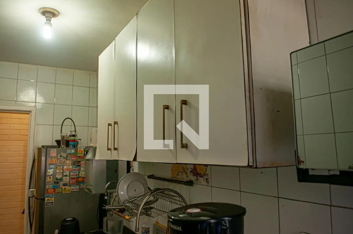 Furnished 2-bedroom apartment with enclosed kitchen and balcony — photo 19