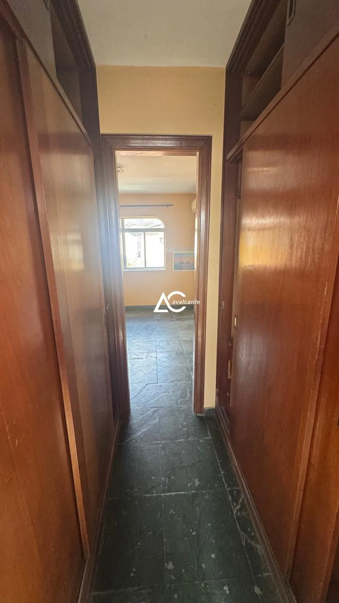Furnished duplex house with 4 bedrooms and 600 m² — photo 67