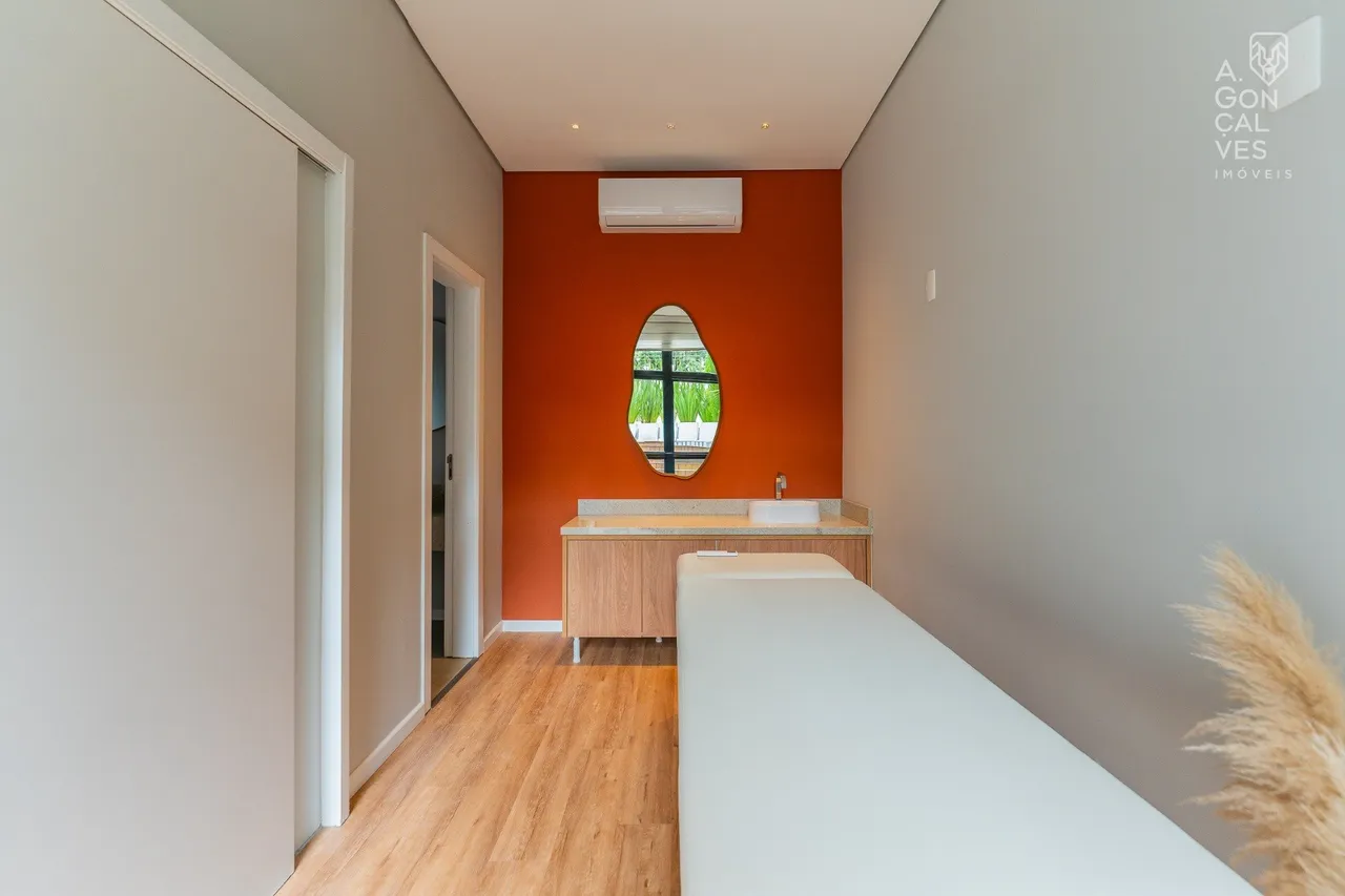 Furnished 37 m² apartment with 1 bedroom and glass balcony — photo 18