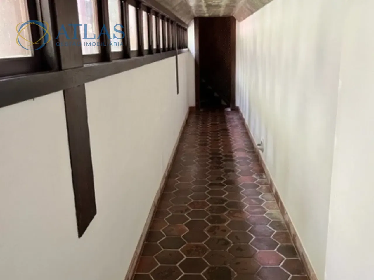 Будинок без меблів з 5 спальнями і 5 ванними, 903 м² — photo 52