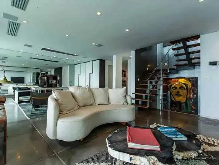 Casa amueblada con cocina abierta y 5 suites — photo 3