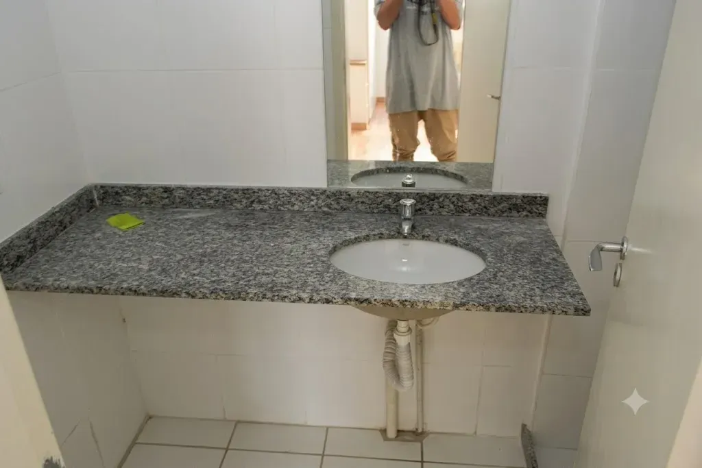 Furnished apartment with 2 bedrooms, balcony and 1 parking — photo 12