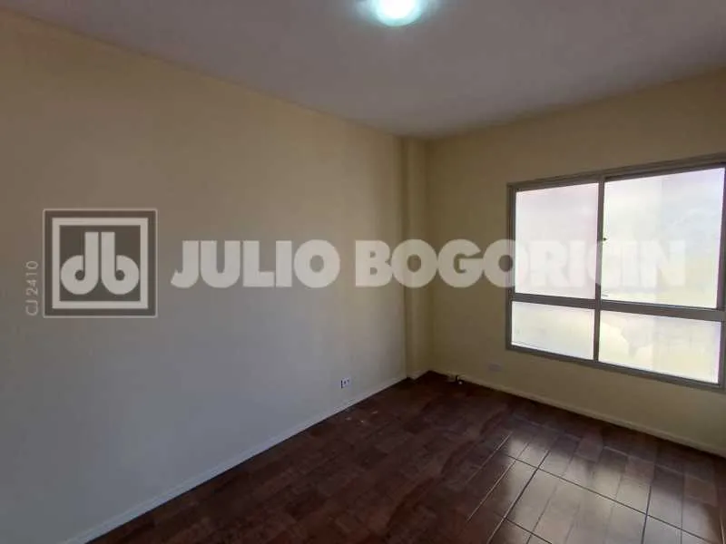 Departamento en piso 2 con ventanales de piso a techo — photo 21