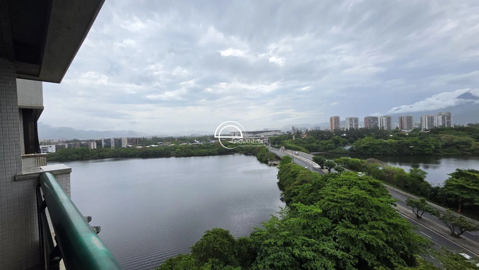 92 m² apartment with a water view and a washing machine — photo 7
