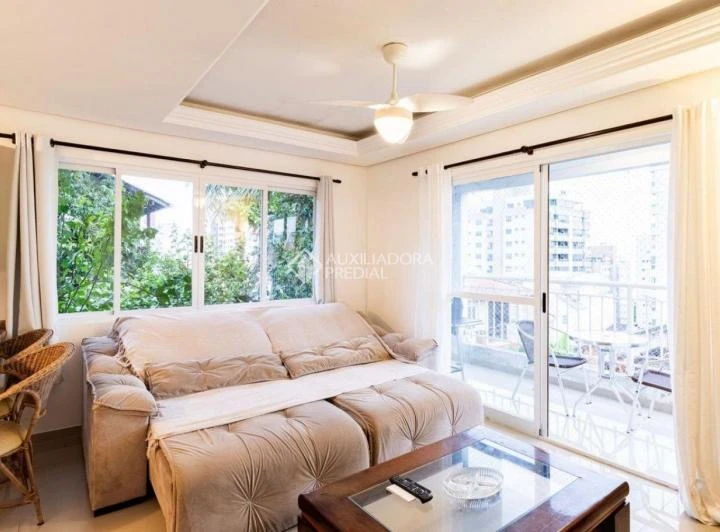 Casa com jardim privativo e 4 quartos — photo 2
