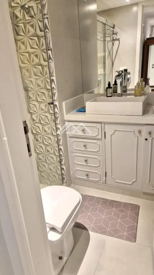 Apartamento com varanda fechada, 2 dormitórios e 3 banheiros — photo 22