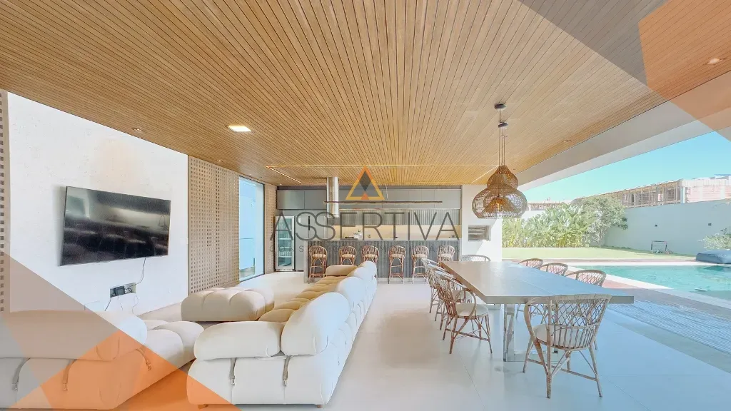 Furnished house with 5 en-suite bedrooms and integrated kitchen