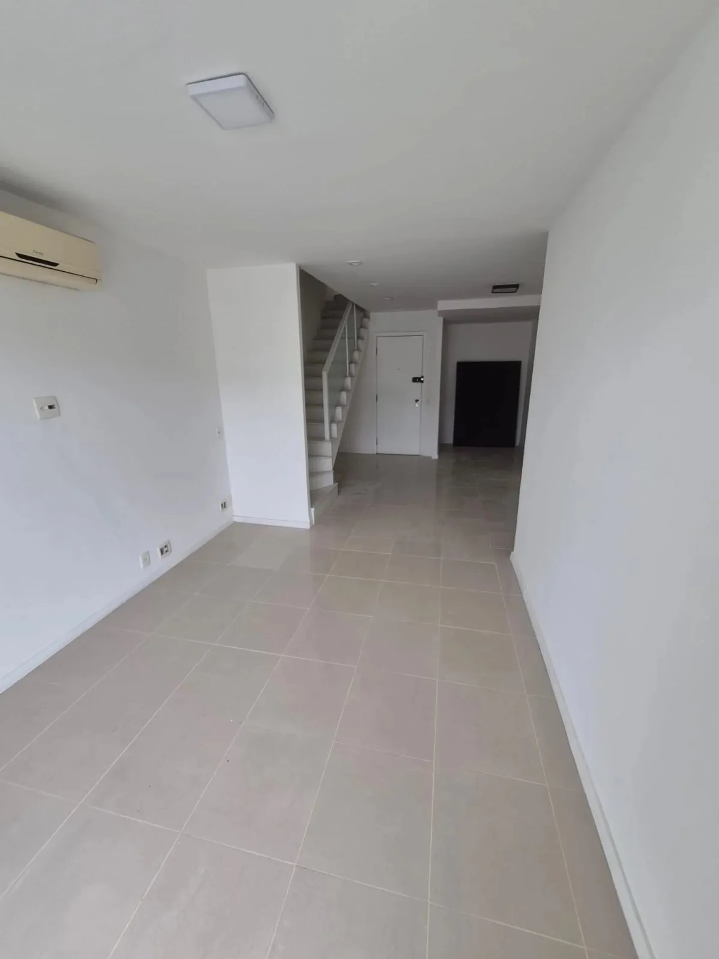 Apartment, 200 m², with floor-to-ceiling windows — photo 13