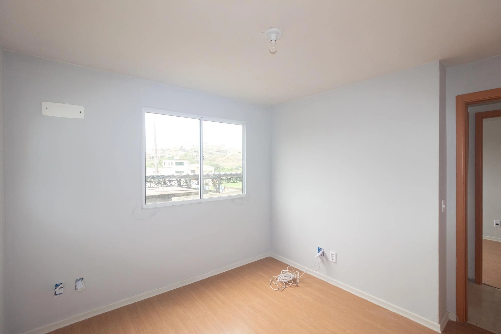 Apartamento de 2 quartos em condomínio com piscina — photo 15
