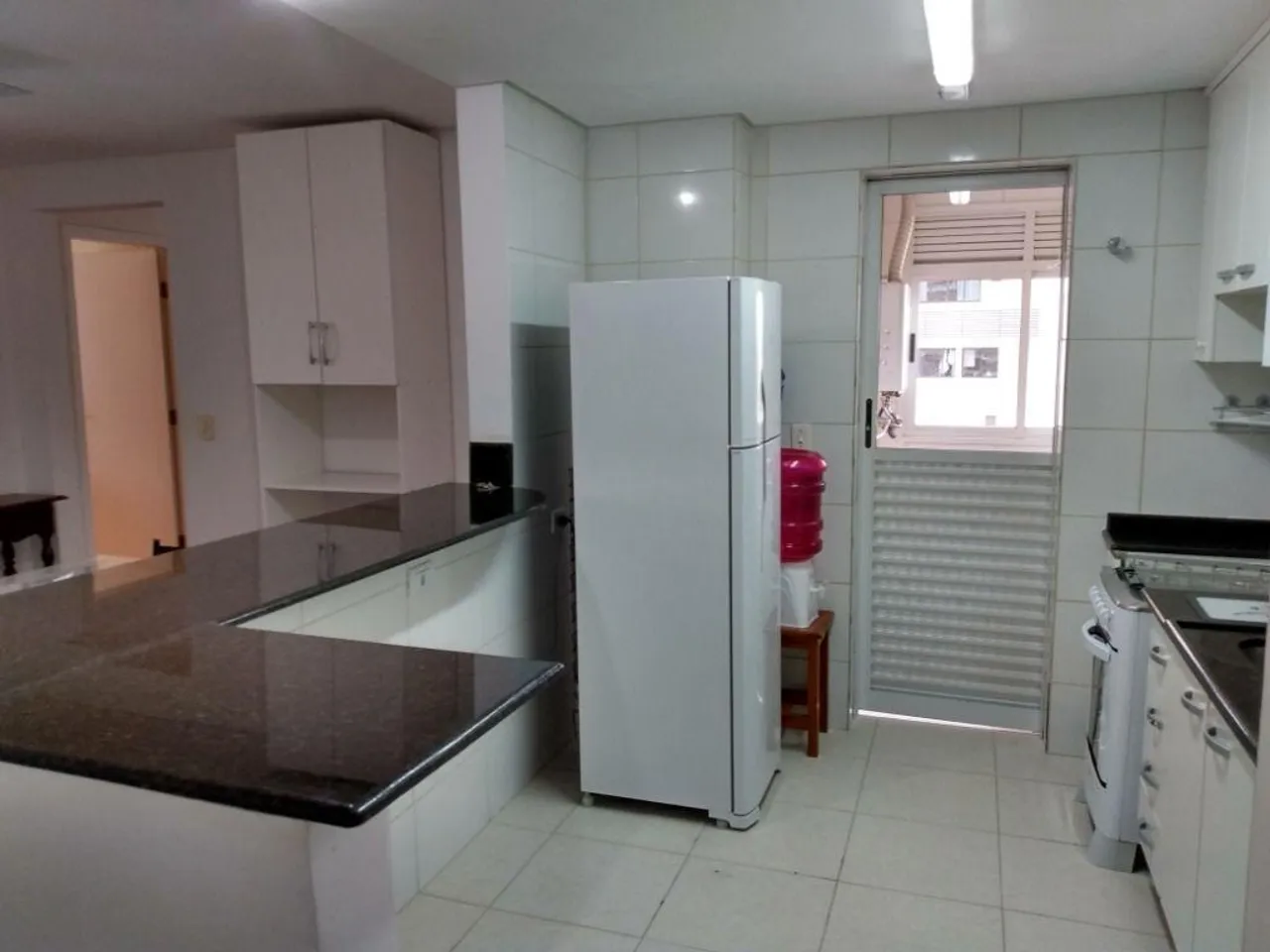 Apartamento mobiliado com 3 dormitórios e cozinha integrada — photo 8